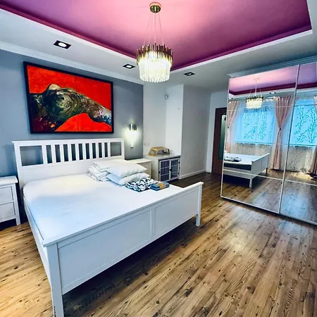 Przestronny Rodzinny - 110m2 Taras 25m2 *